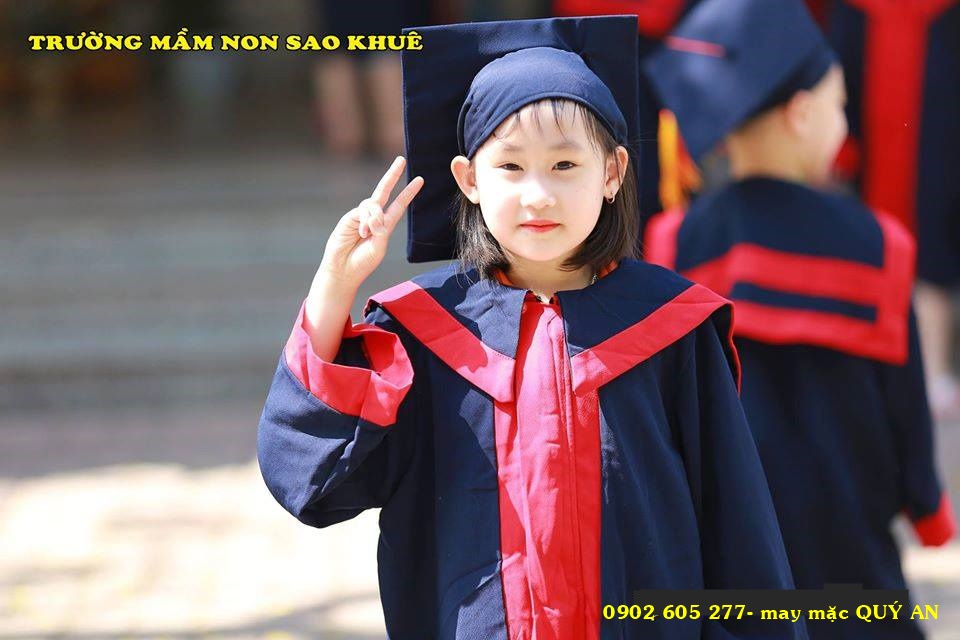 Nên mua áo tốt nghiệp số lượng lớn ở đâu? May mặc QUÝ AN