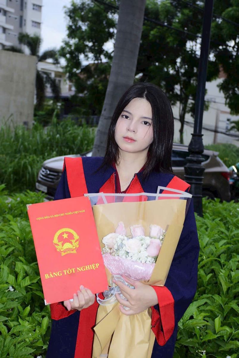 Bán lễ phục tốt nghiệp sinh viên đại học